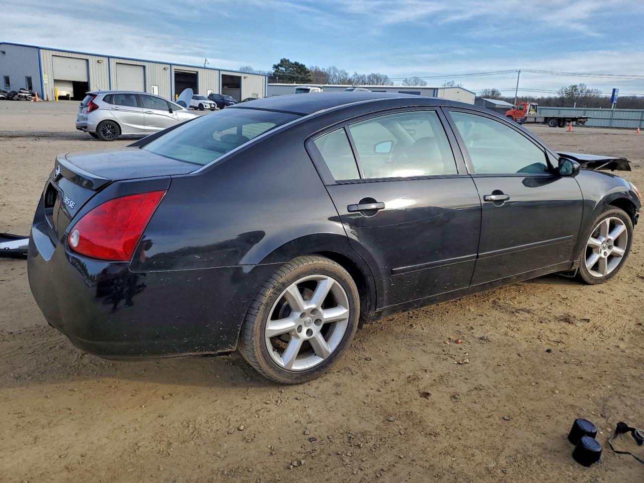 2005 NISSAN MAXIMA SE photo 3