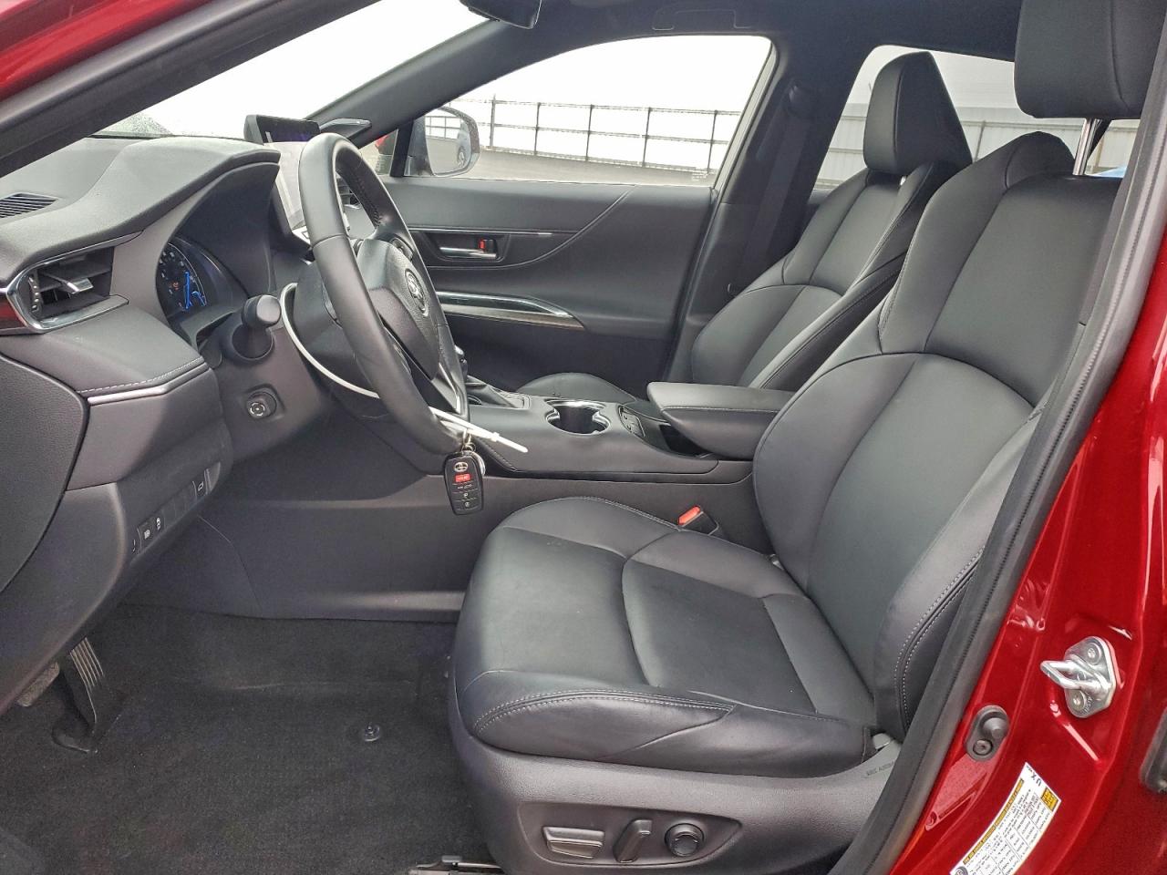 2024 TOYOTA VENZA LE photo 7
