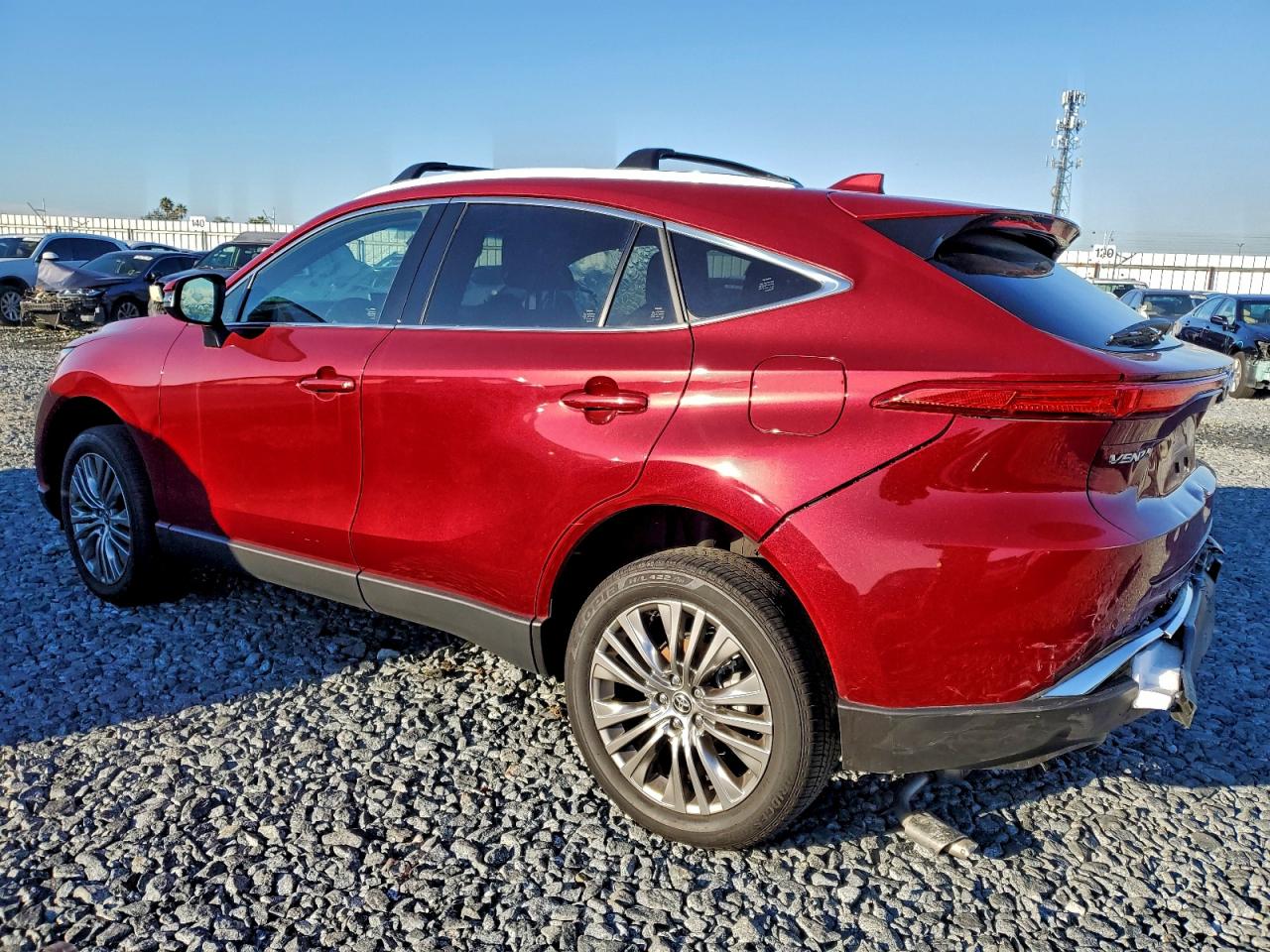 2024 TOYOTA VENZA LE photo 2
