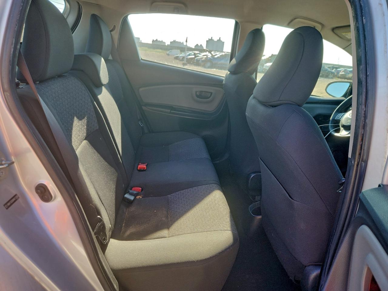 2017 TOYOTA YARIS L photo 19