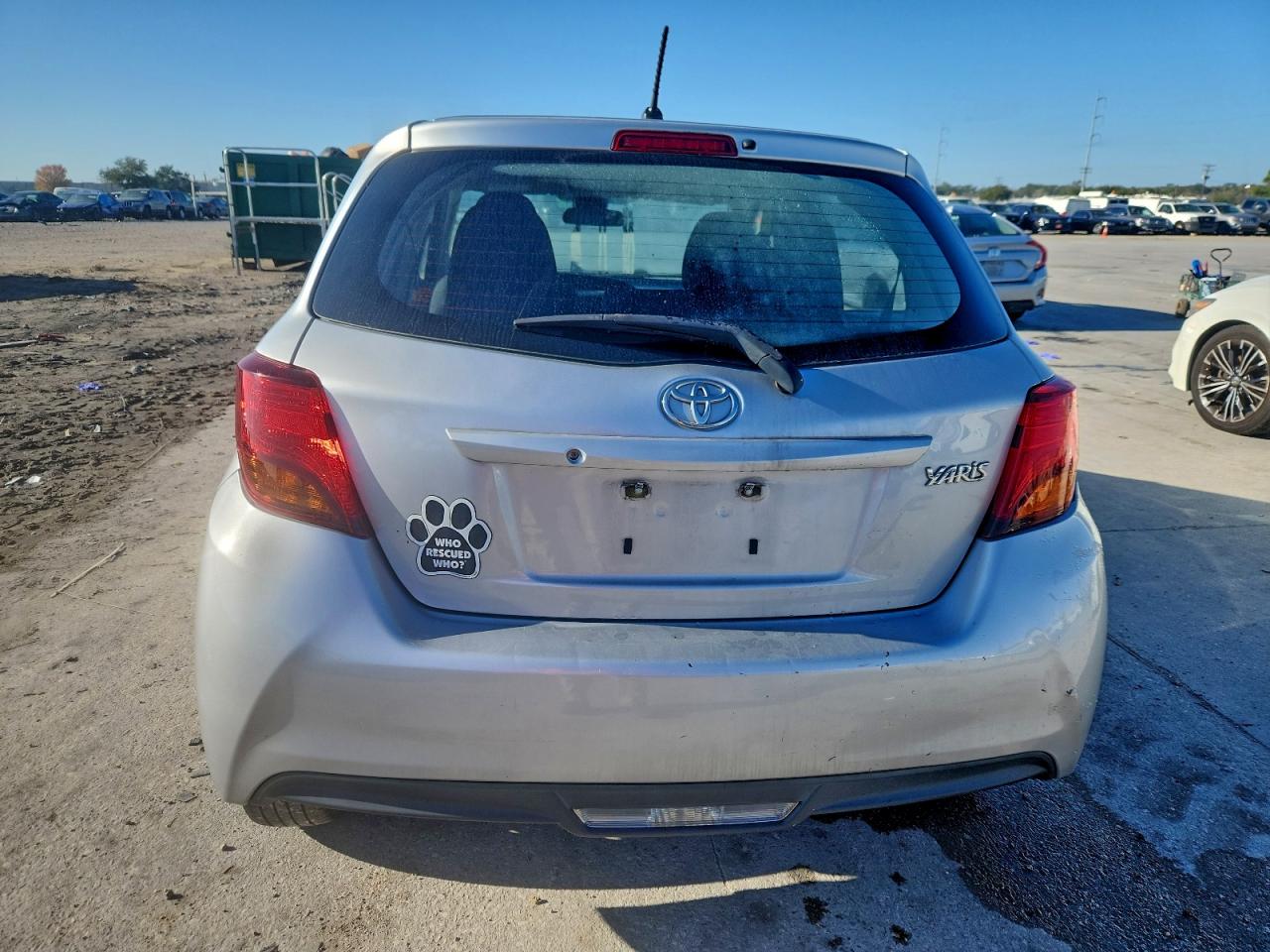 2017 TOYOTA YARIS L photo 11