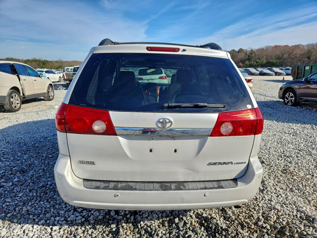 2008 TOYOTA SIENNA XLE photo 6