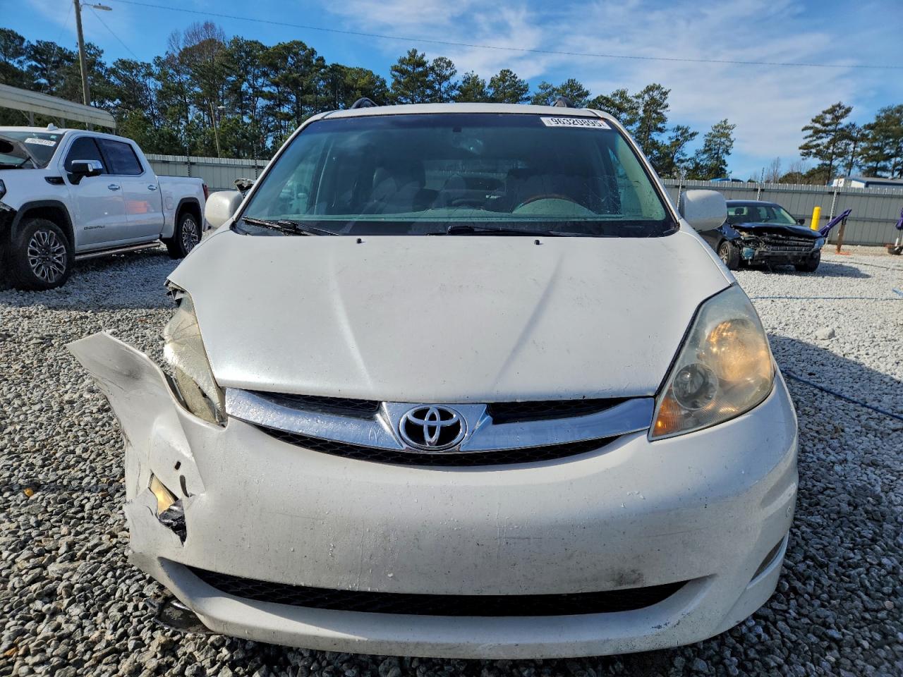 2008 TOYOTA SIENNA XLE photo 5