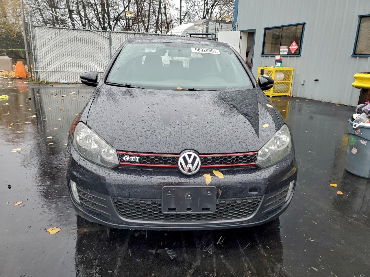2013 VOLKSWAGEN GTI photo 5