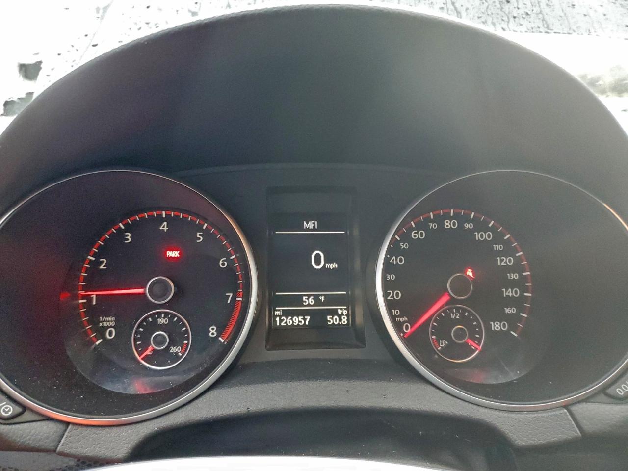 2013 VOLKSWAGEN GTI photo 9