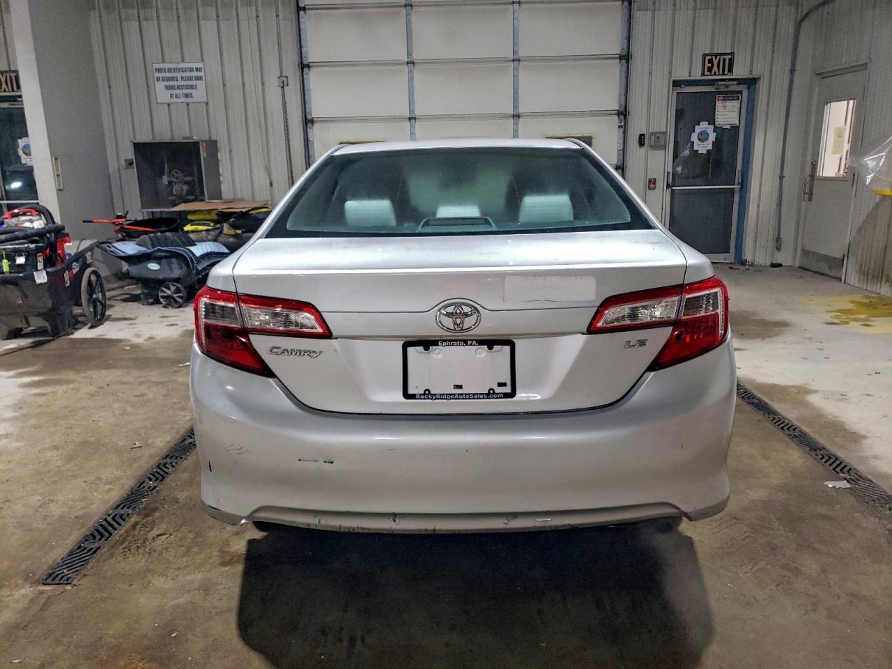 2013 TOYOTA CAMRY L photo 11