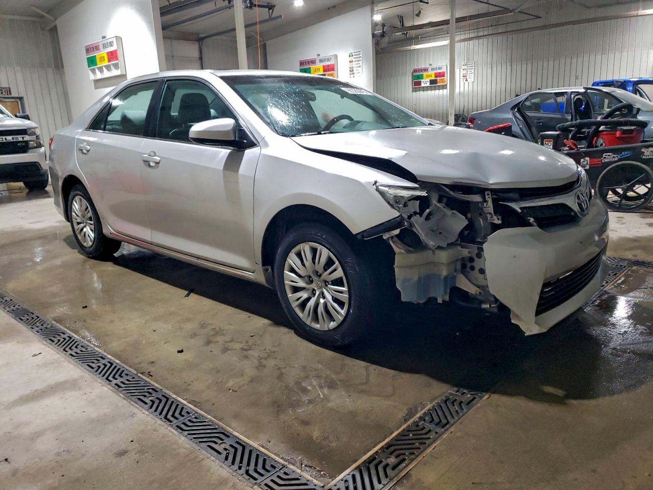2013 TOYOTA CAMRY L photo 7