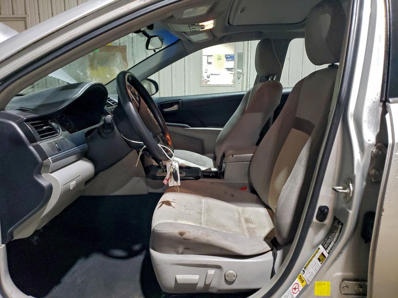 2013 TOYOTA CAMRY L photo 13