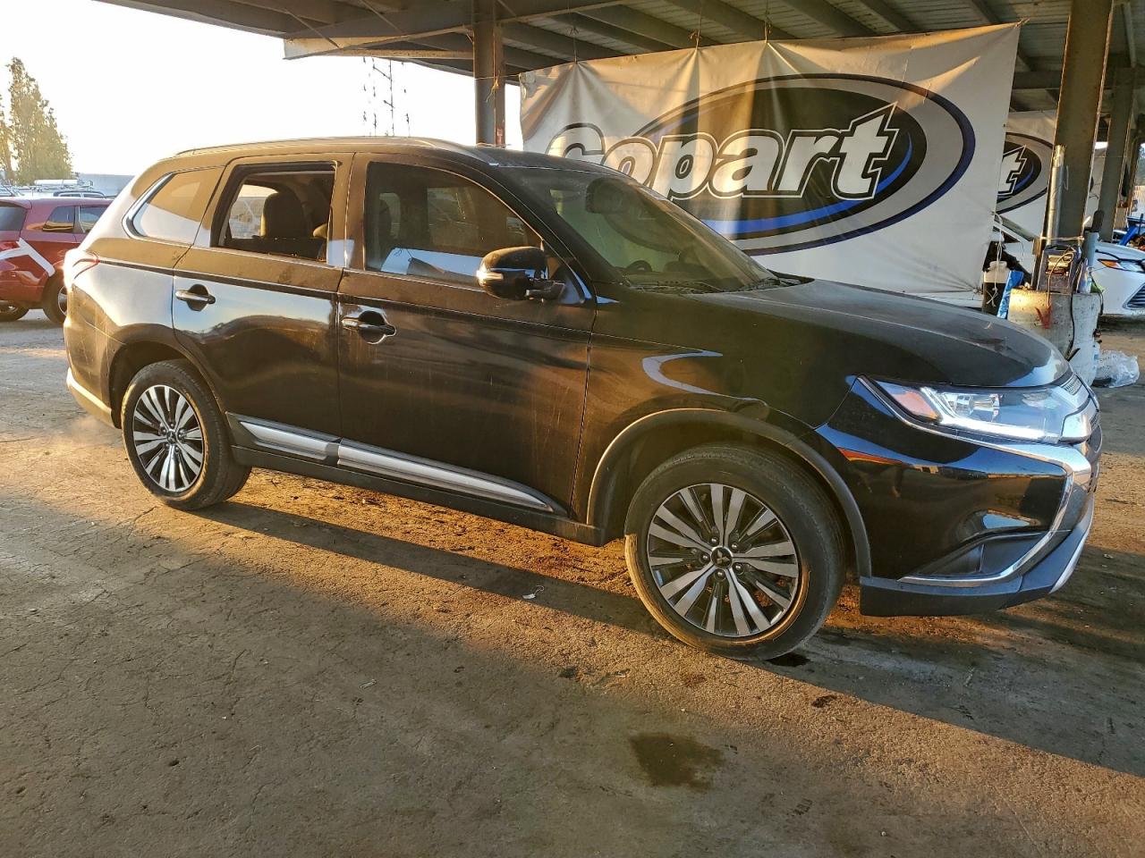 2019 MITSUBISHI OUTLANDER SE photo 4