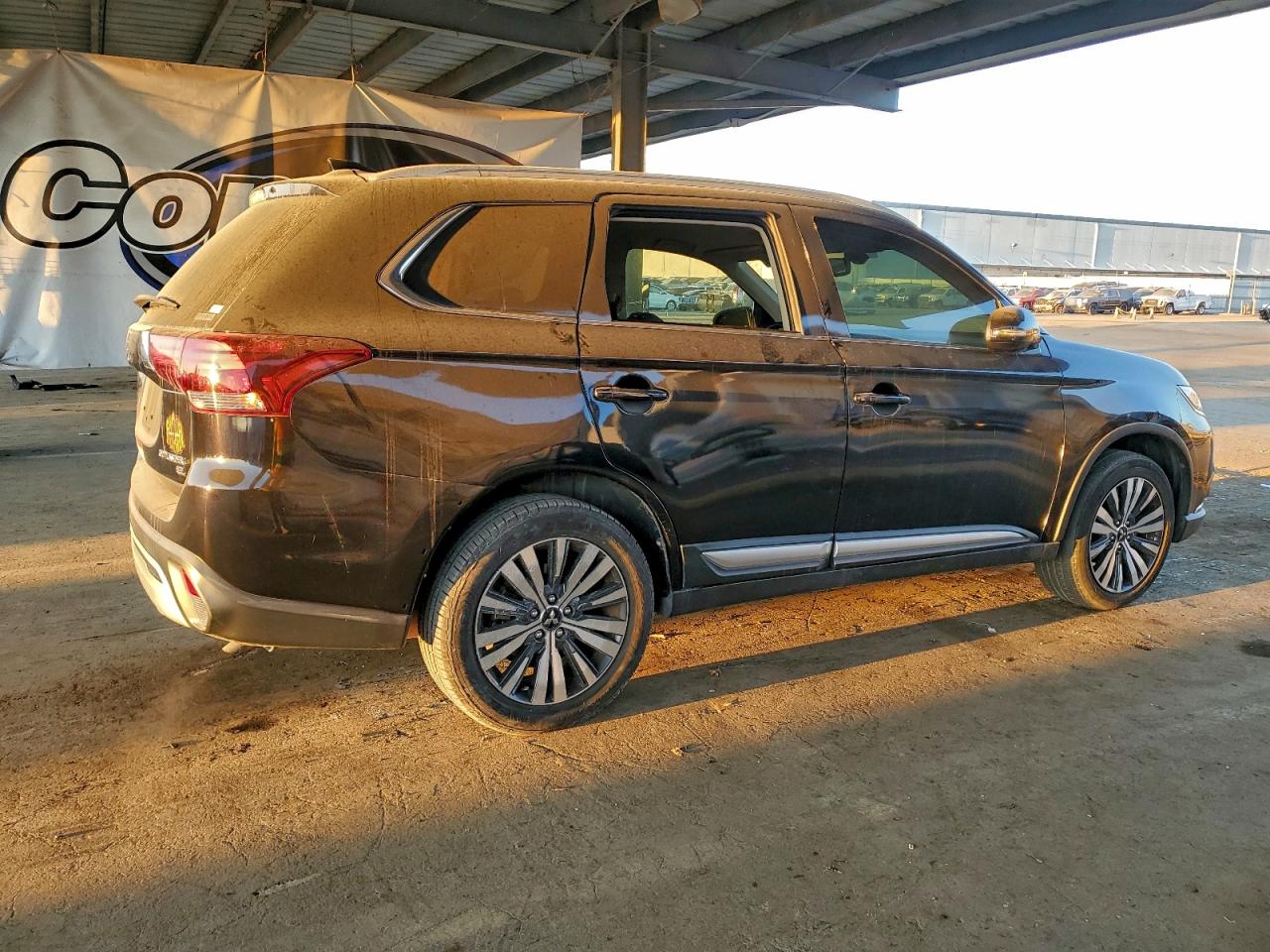 2019 MITSUBISHI OUTLANDER SE photo 3