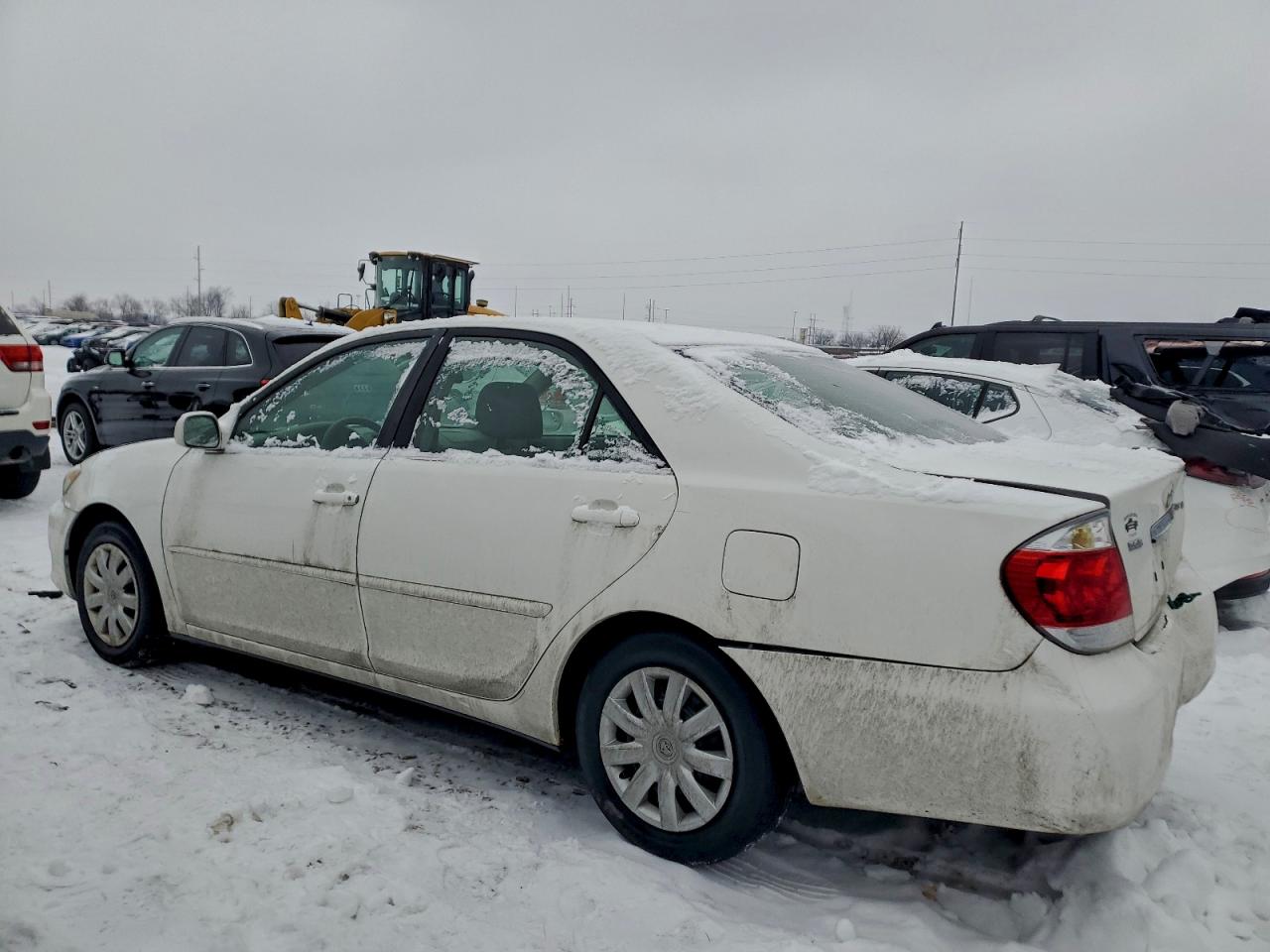 2006 TOYOTA CAMRY LE photo 2