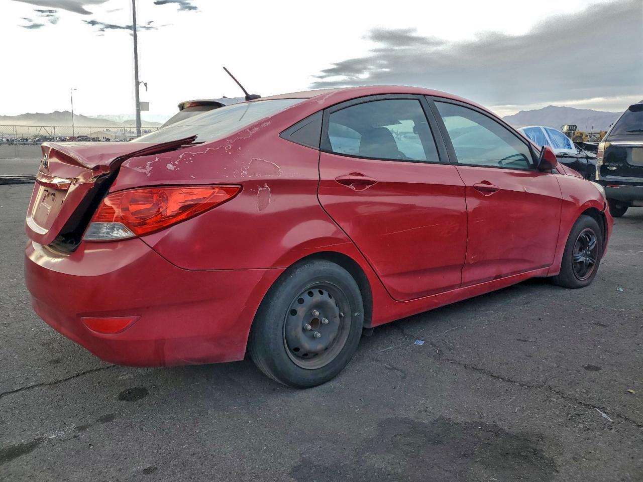 2015 HYUNDAI ACCENT photo 7