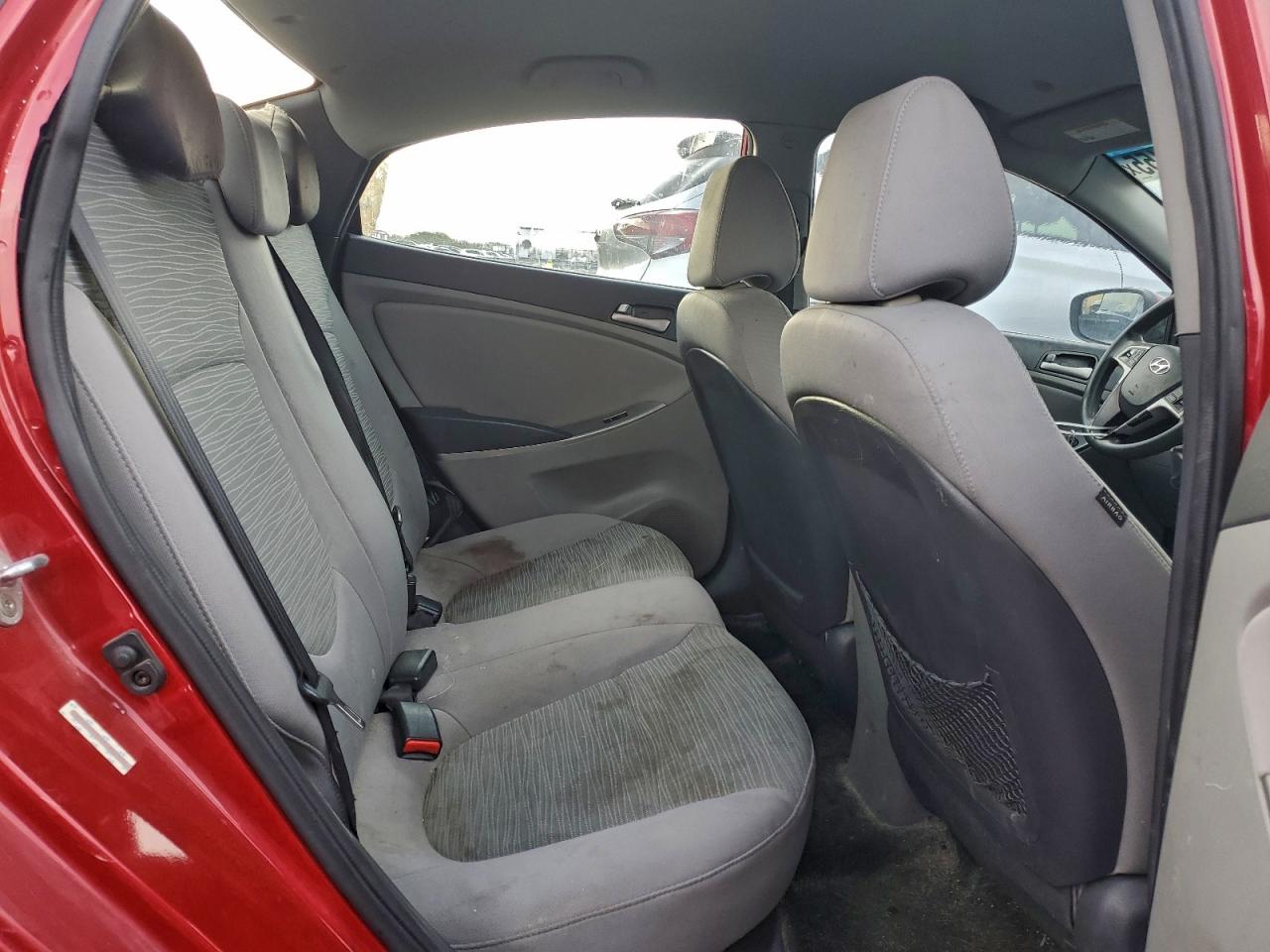 2015 HYUNDAI ACCENT photo 28