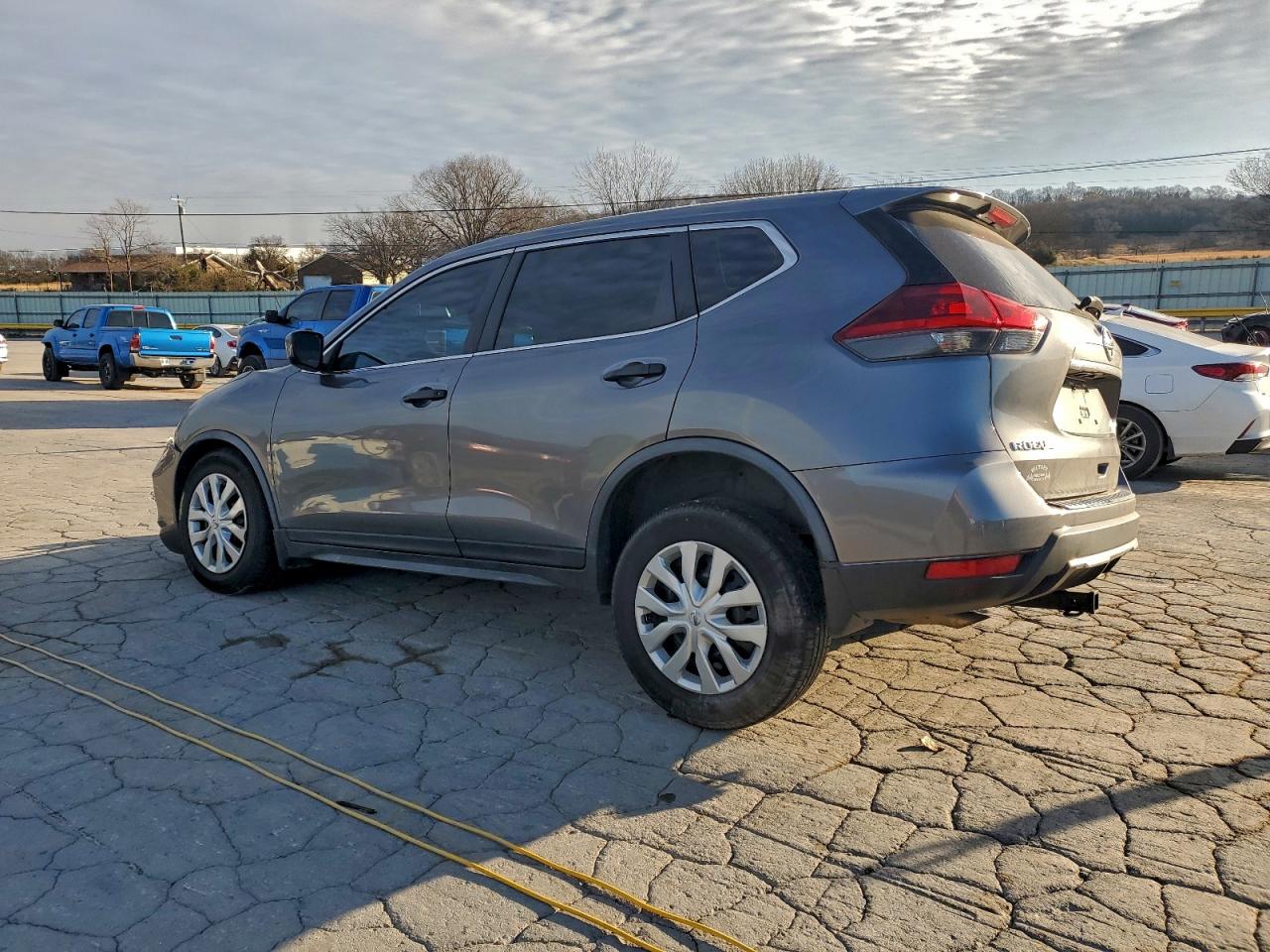 2020 NISSAN ROGUE S photo 2