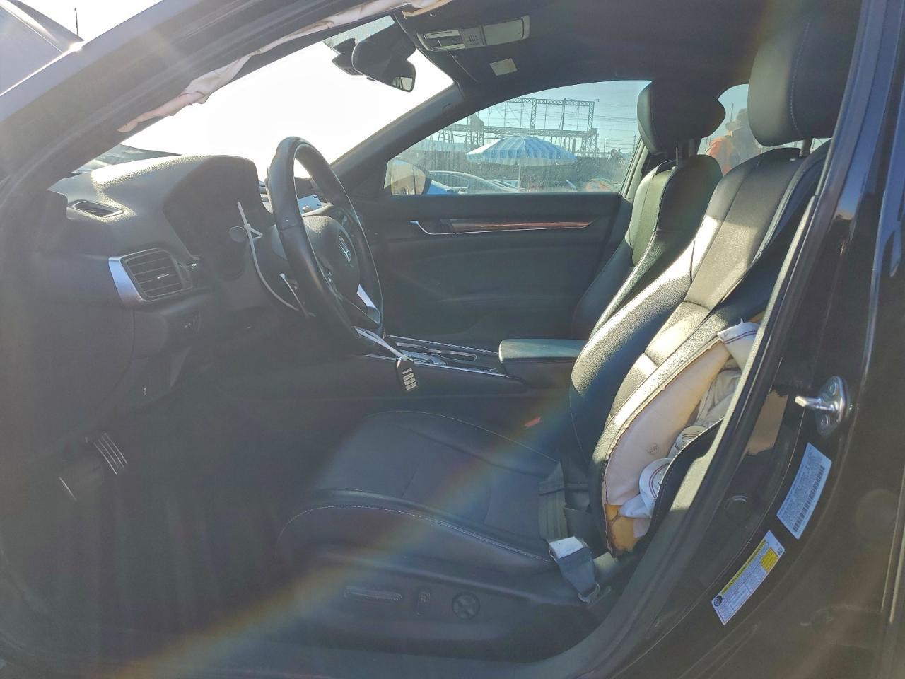 2018 HONDA ACCORD SPORT photo 13