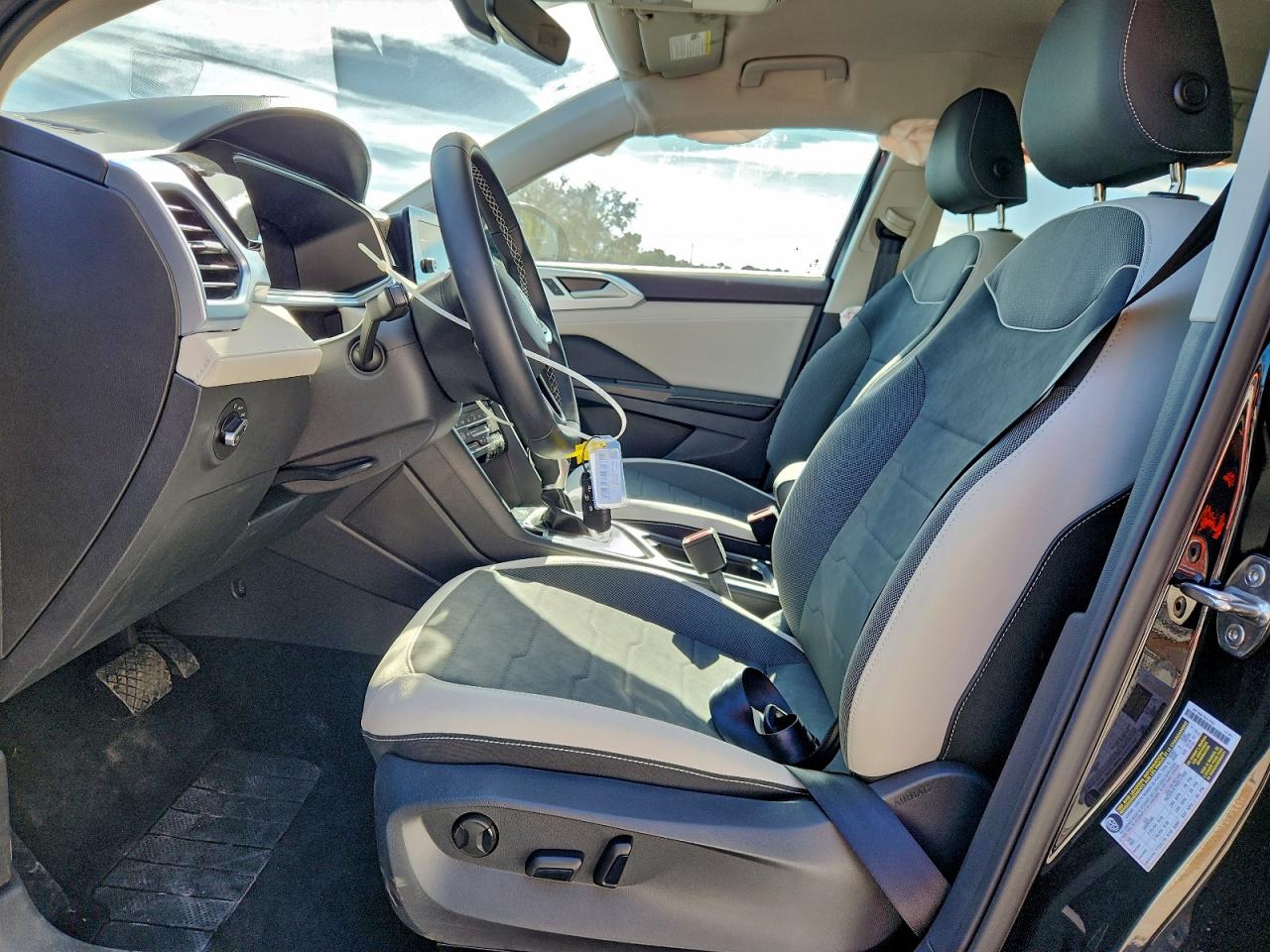 2026 VOLKSWAGEN TAOS SE photo 7