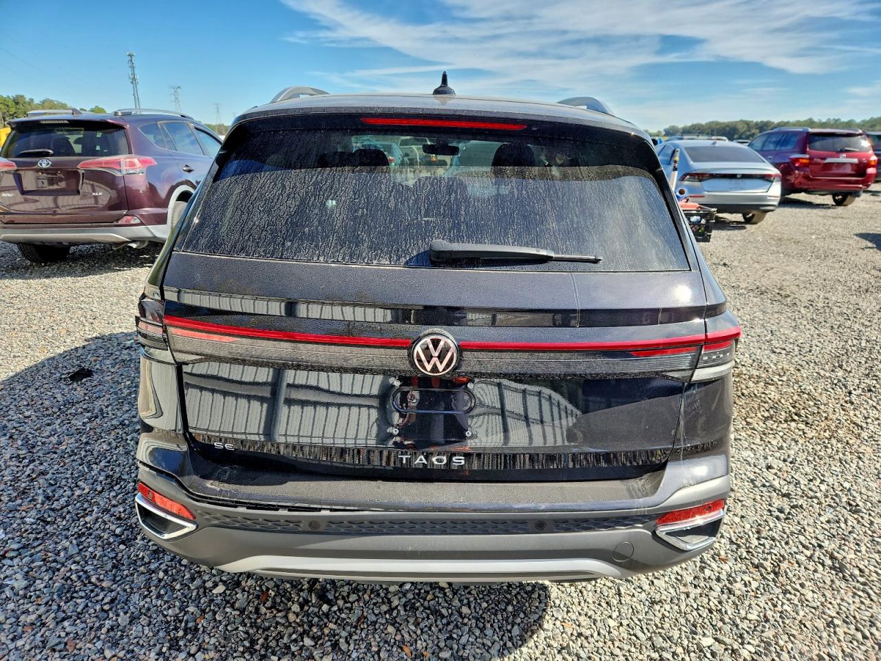 2026 VOLKSWAGEN TAOS SE photo 6