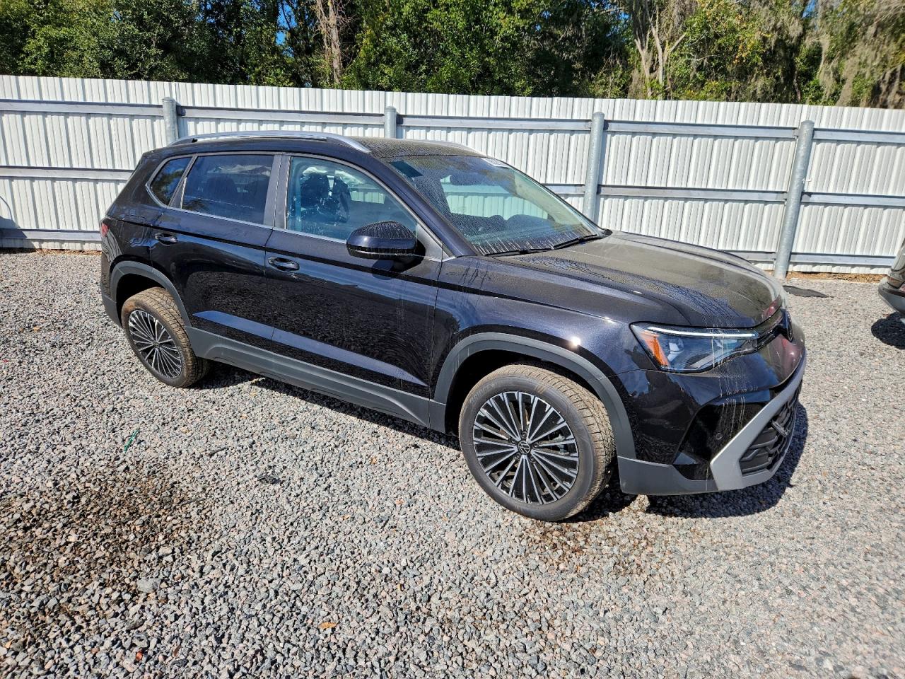 2026 VOLKSWAGEN TAOS SE photo 4