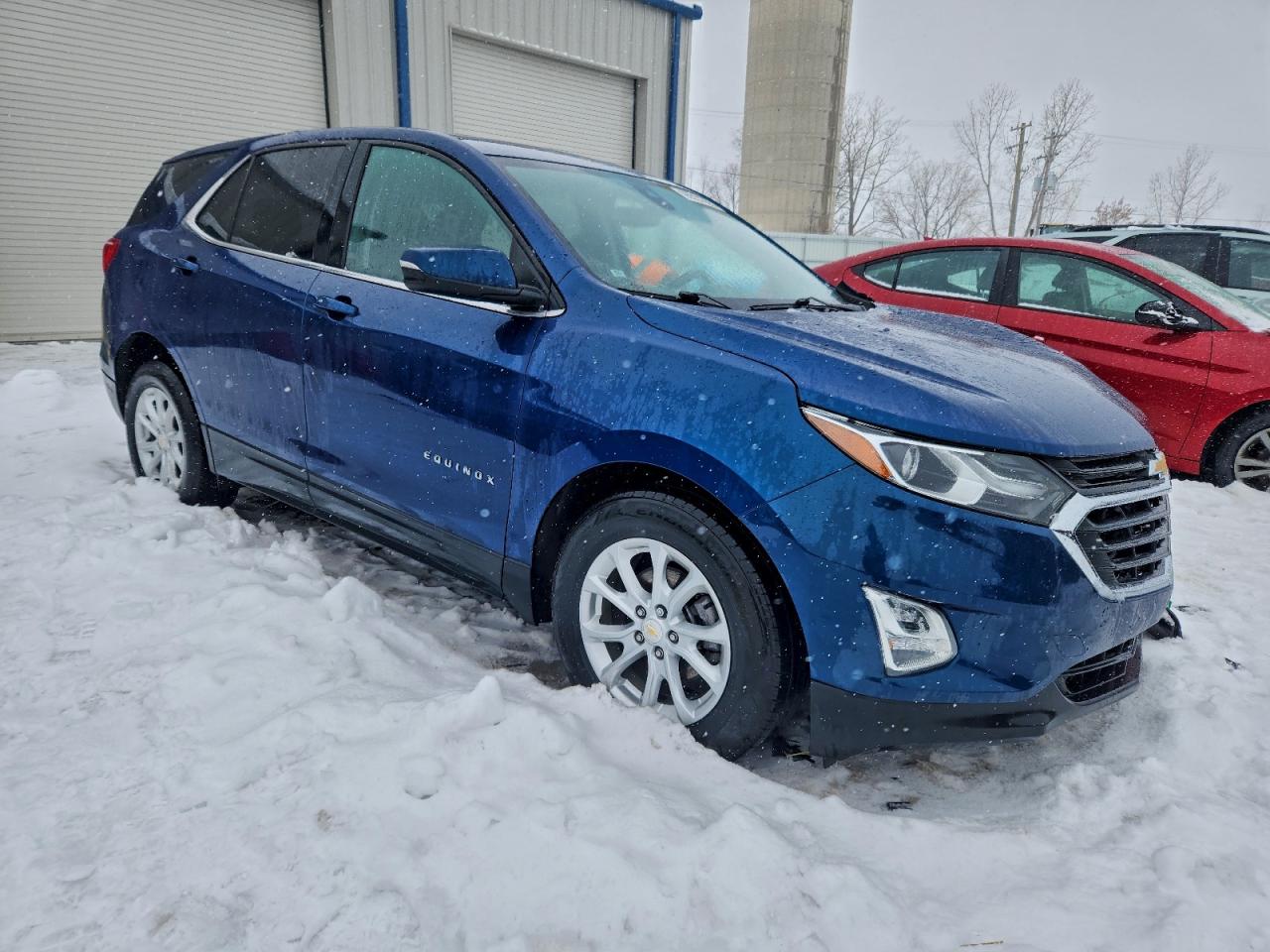 2019 CHEVROLET EQUINOX LT photo 4