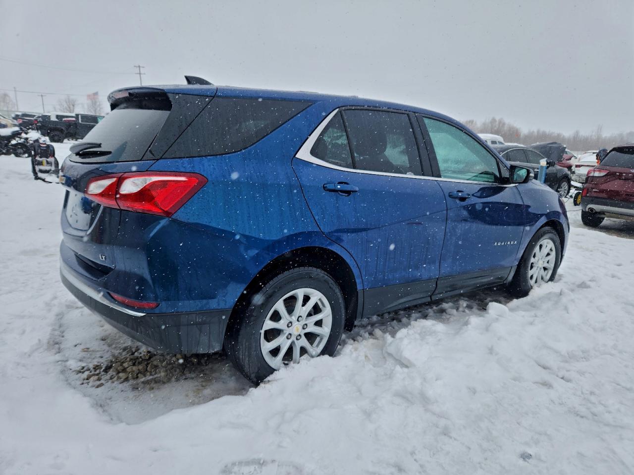 2019 CHEVROLET EQUINOX LT photo 3