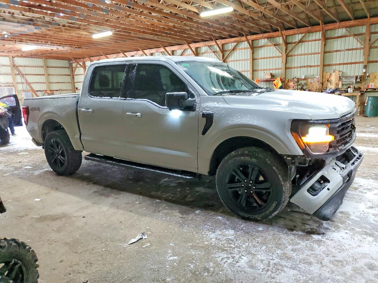2024 FORD F150 XLT photo 4