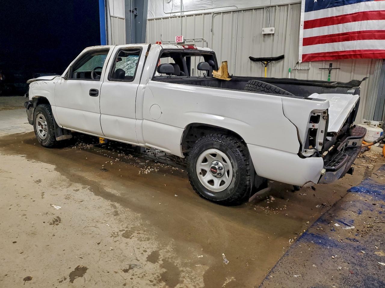 2002 CHEVROLET SILVERADO K1500 photo 2