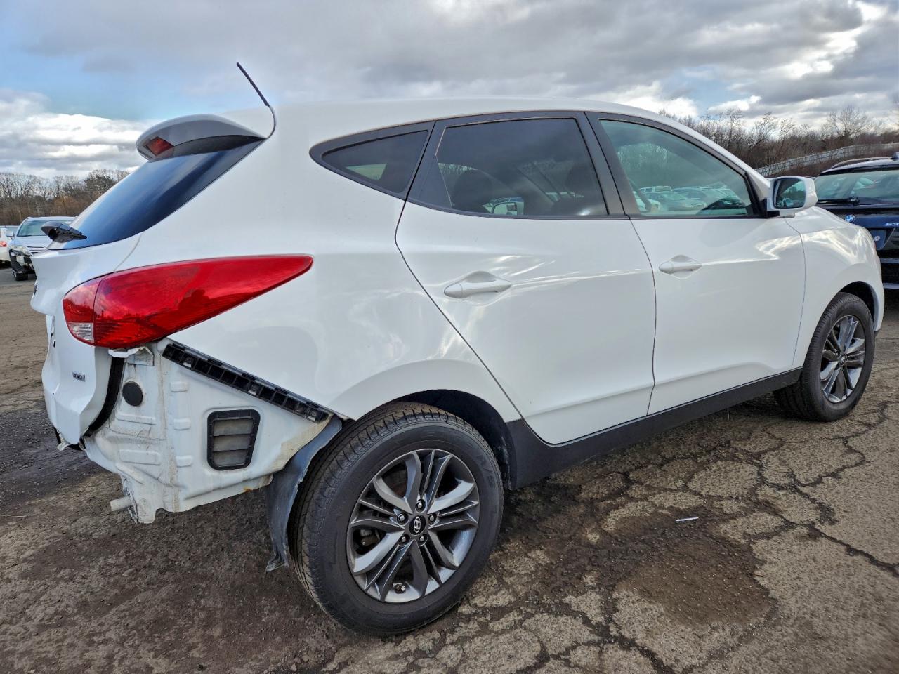 2015 HYUNDAI TUCSON GLS photo 3