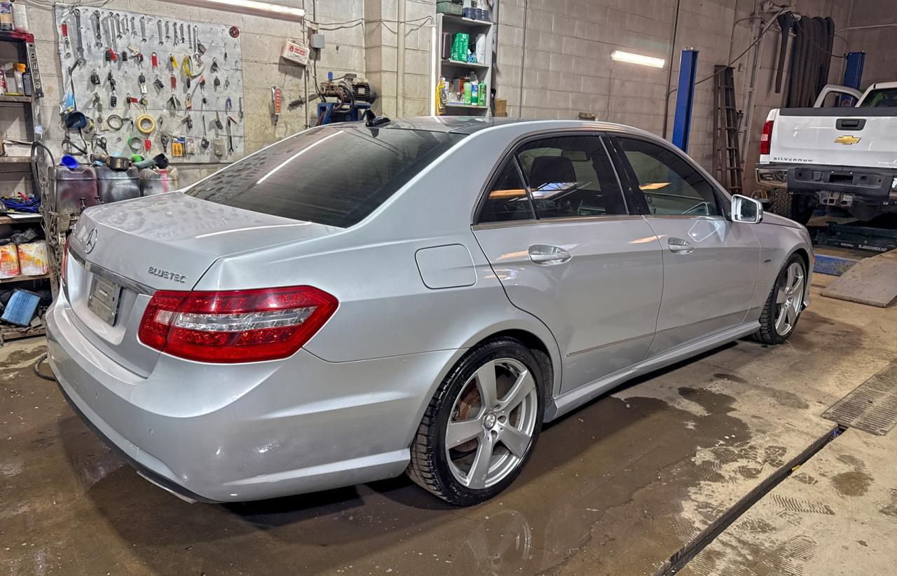 2011 MERCEDES-BENZ E 350 BLUETEC photo 4