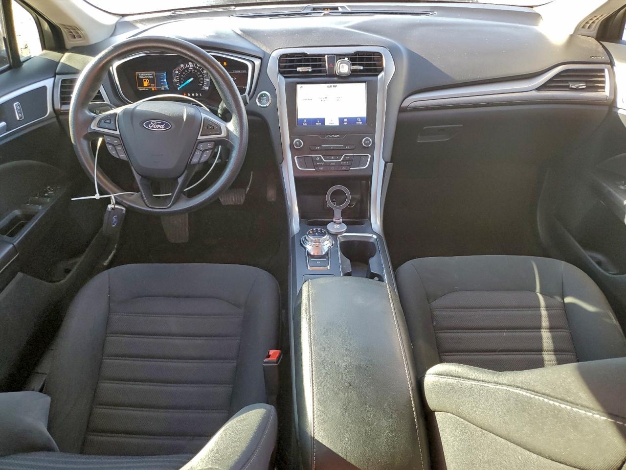 2020 FORD FUSION SE photo 8