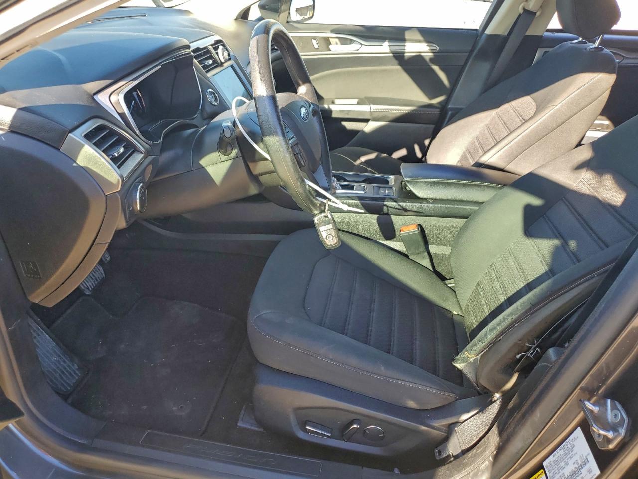 2020 FORD FUSION SE photo 7