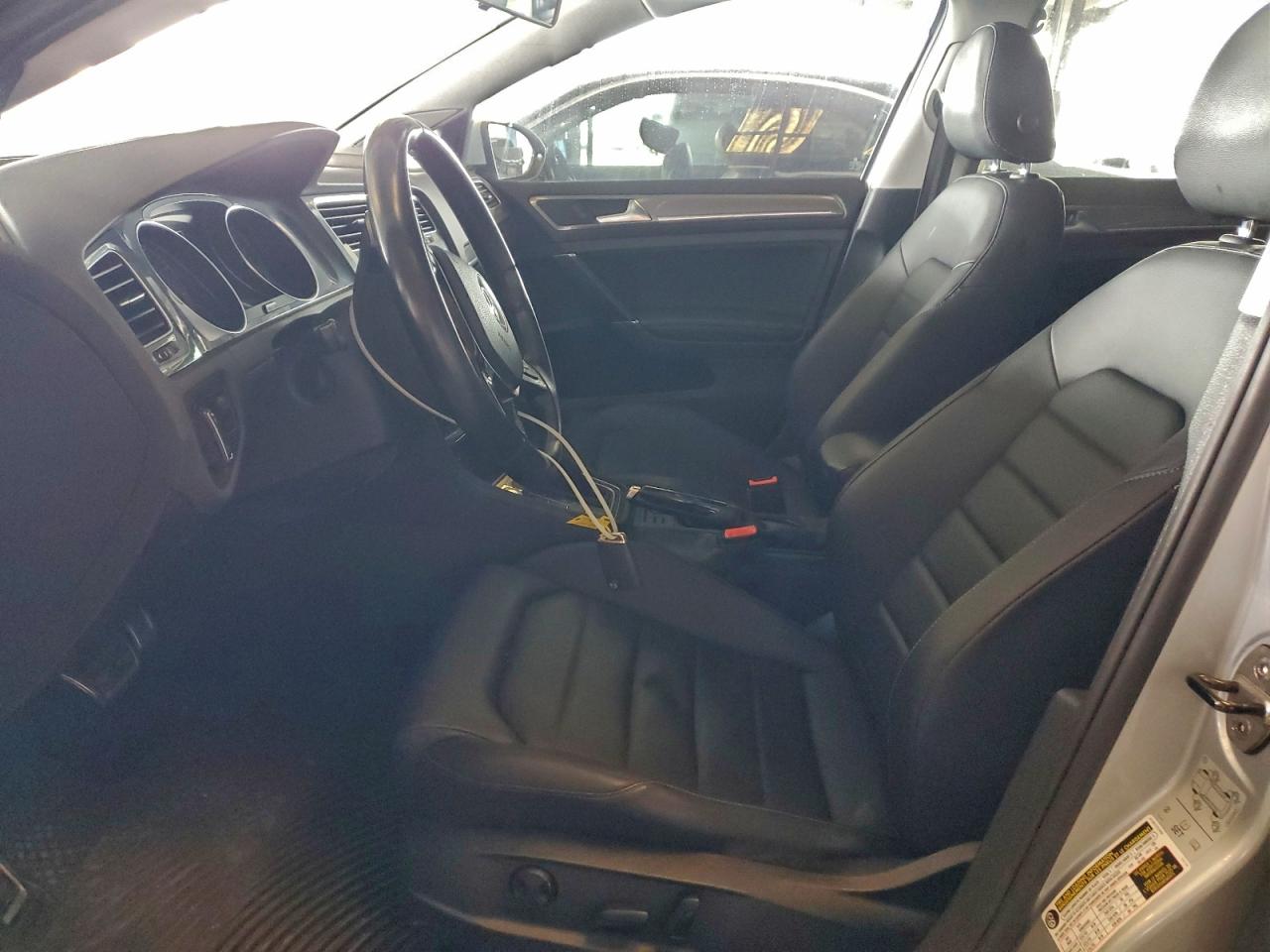 2017 VOLKSWAGEN GOLF ALLTRACK S photo 7