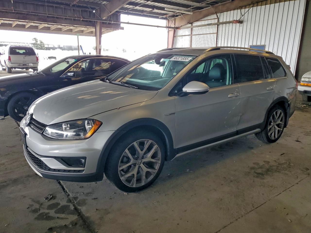 2017 VOLKSWAGEN GOLF ALLTRACK S — SIDE damage — photo 1