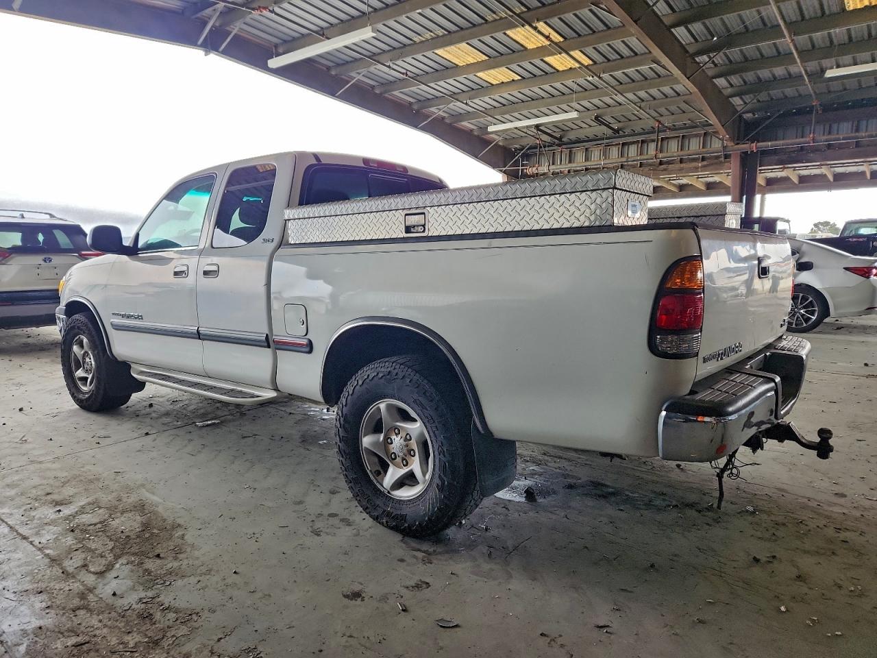2001 TOYOTA TUNDRA ACCESS CAB photo 2