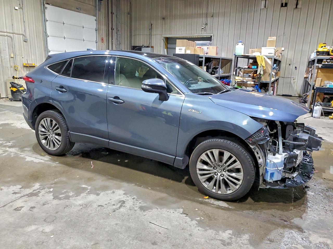 2021 TOYOTA VENZA LE photo 4