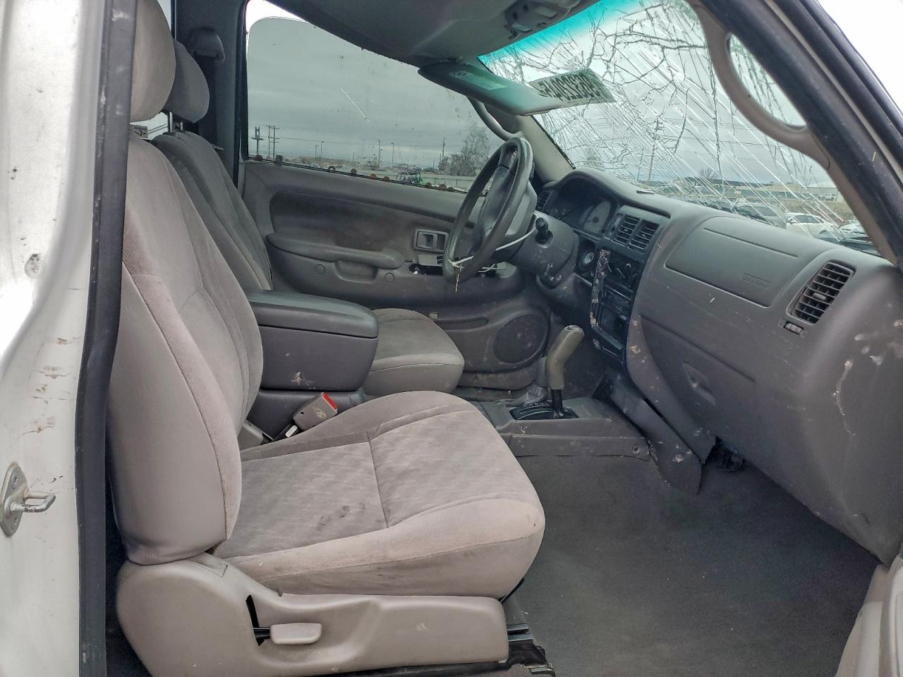 2003 TOYOTA TACOMA XTRACAB photo 13