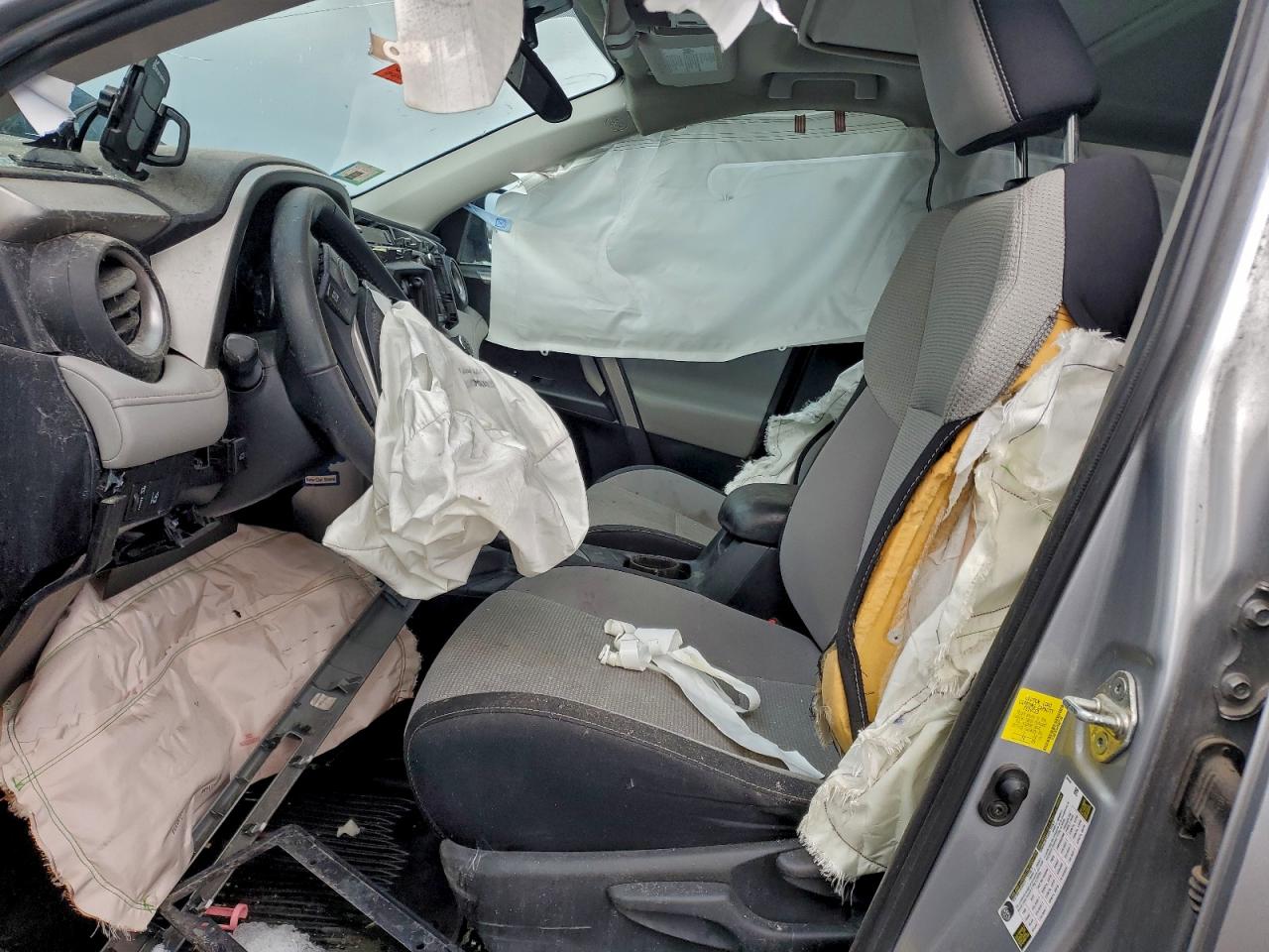 2017 TOYOTA RAV4 XLE photo 7