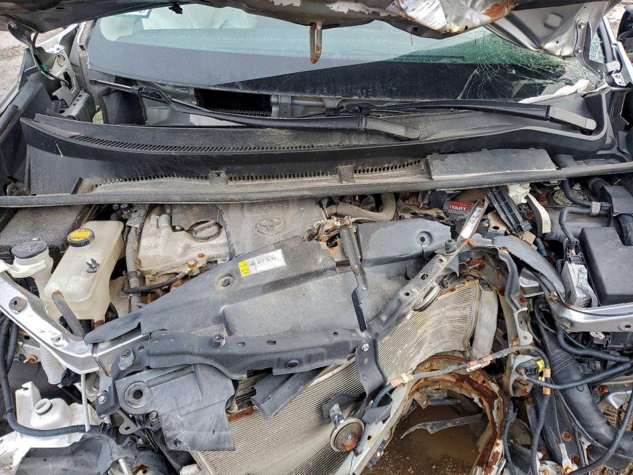 2017 TOYOTA RAV4 XLE photo 12
