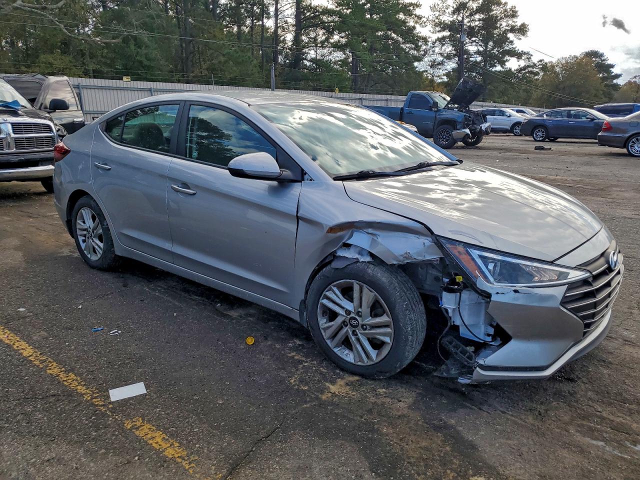 2020 HYUNDAI ELANTRA SEL photo 4