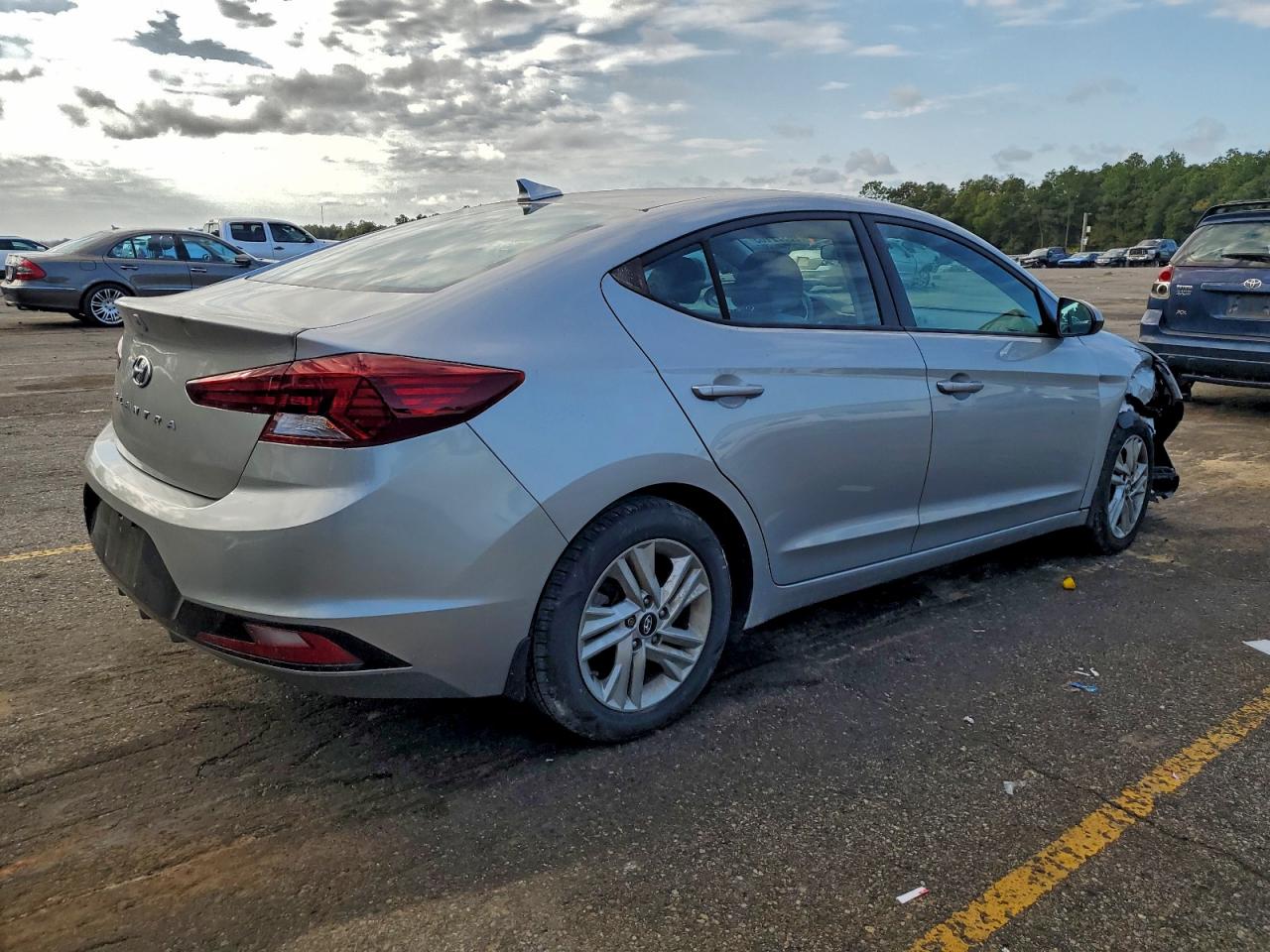 2020 HYUNDAI ELANTRA SEL photo 3