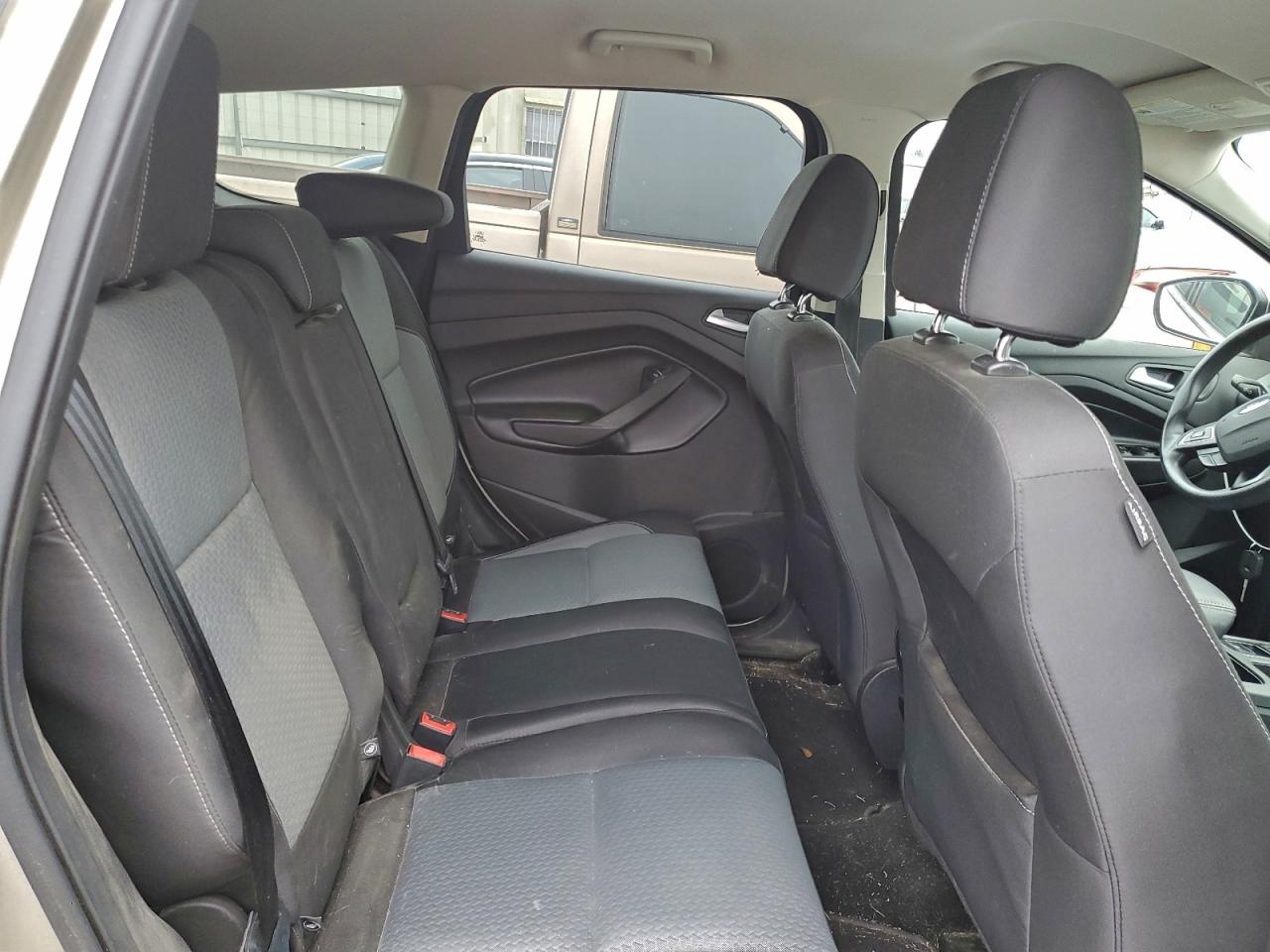 2017 FORD ESCAPE SE photo 10