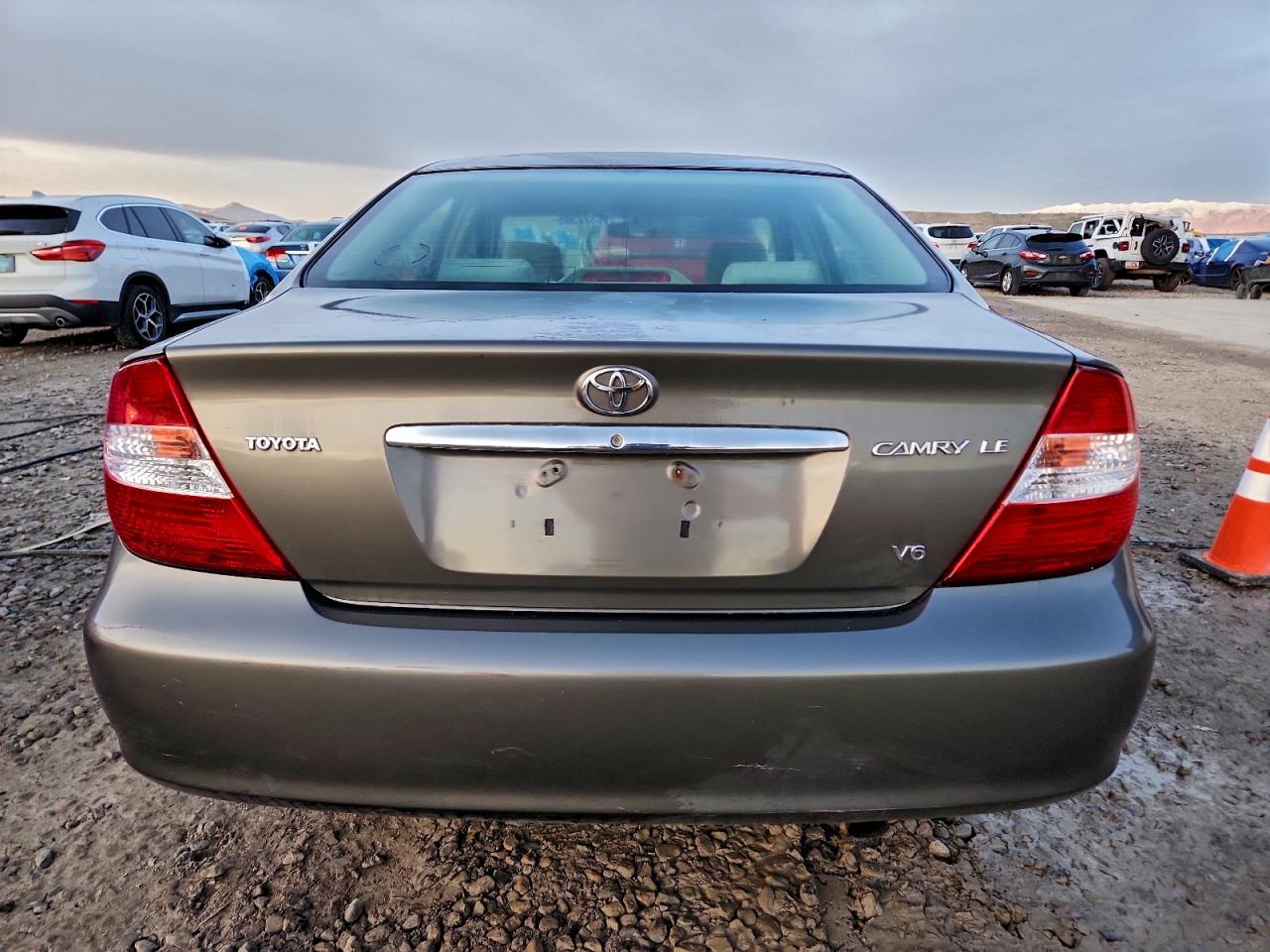 2003 TOYOTA CAMRY LE photo 6