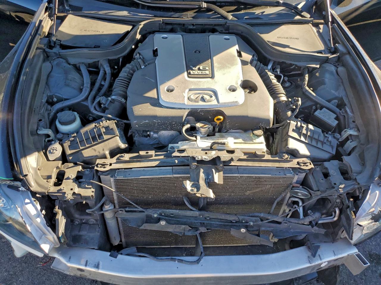 2013 INFINITI G37 photo 11