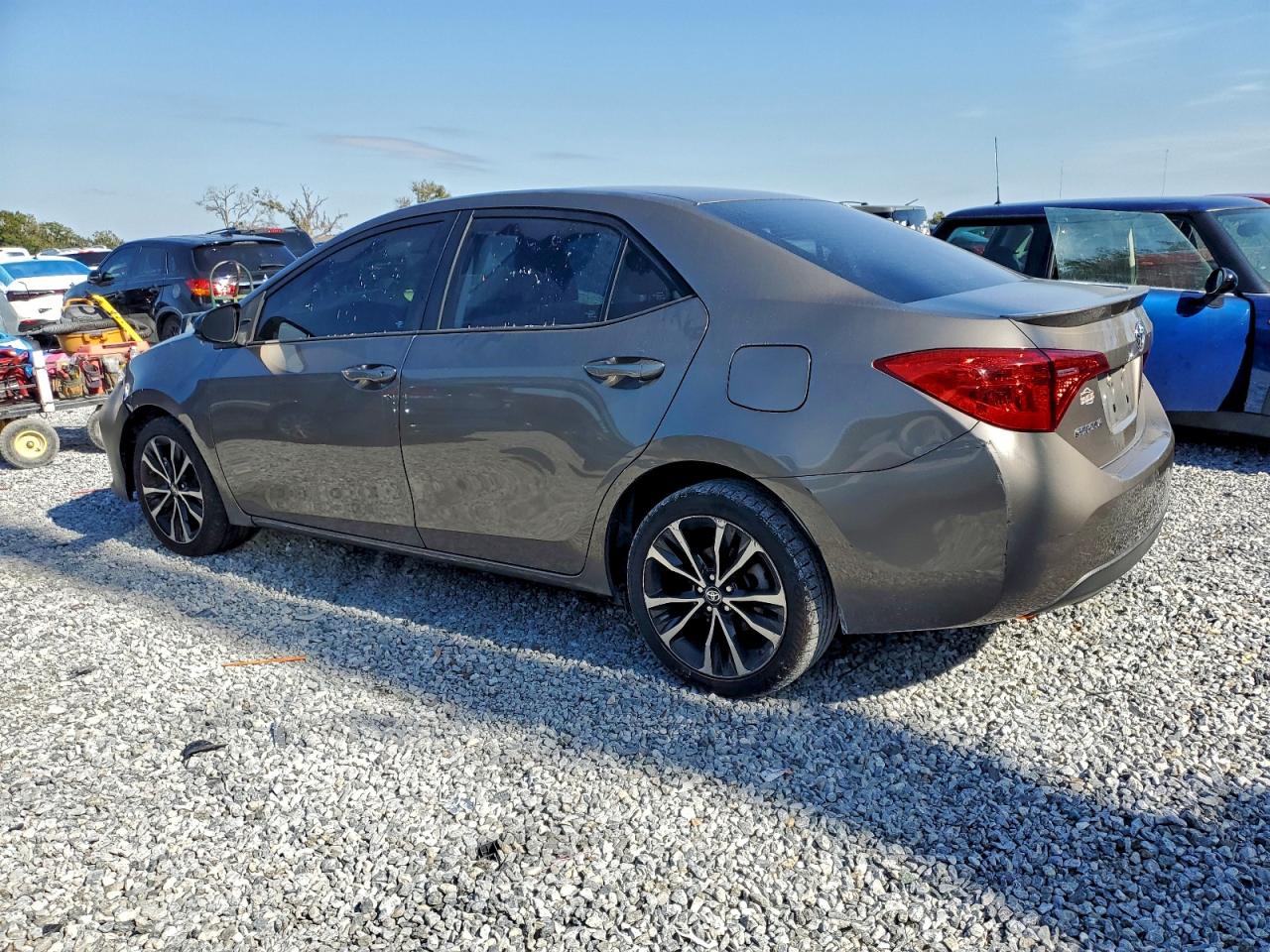2017 TOYOTA COROLLA L photo 2