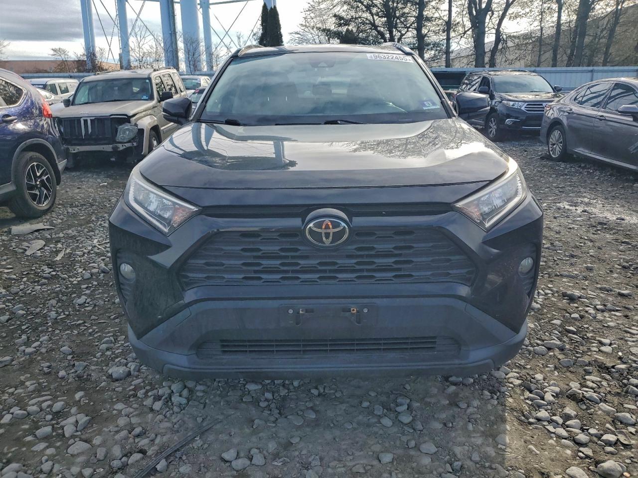 2019 TOYOTA RAV4 XLE PREMIUM photo 5
