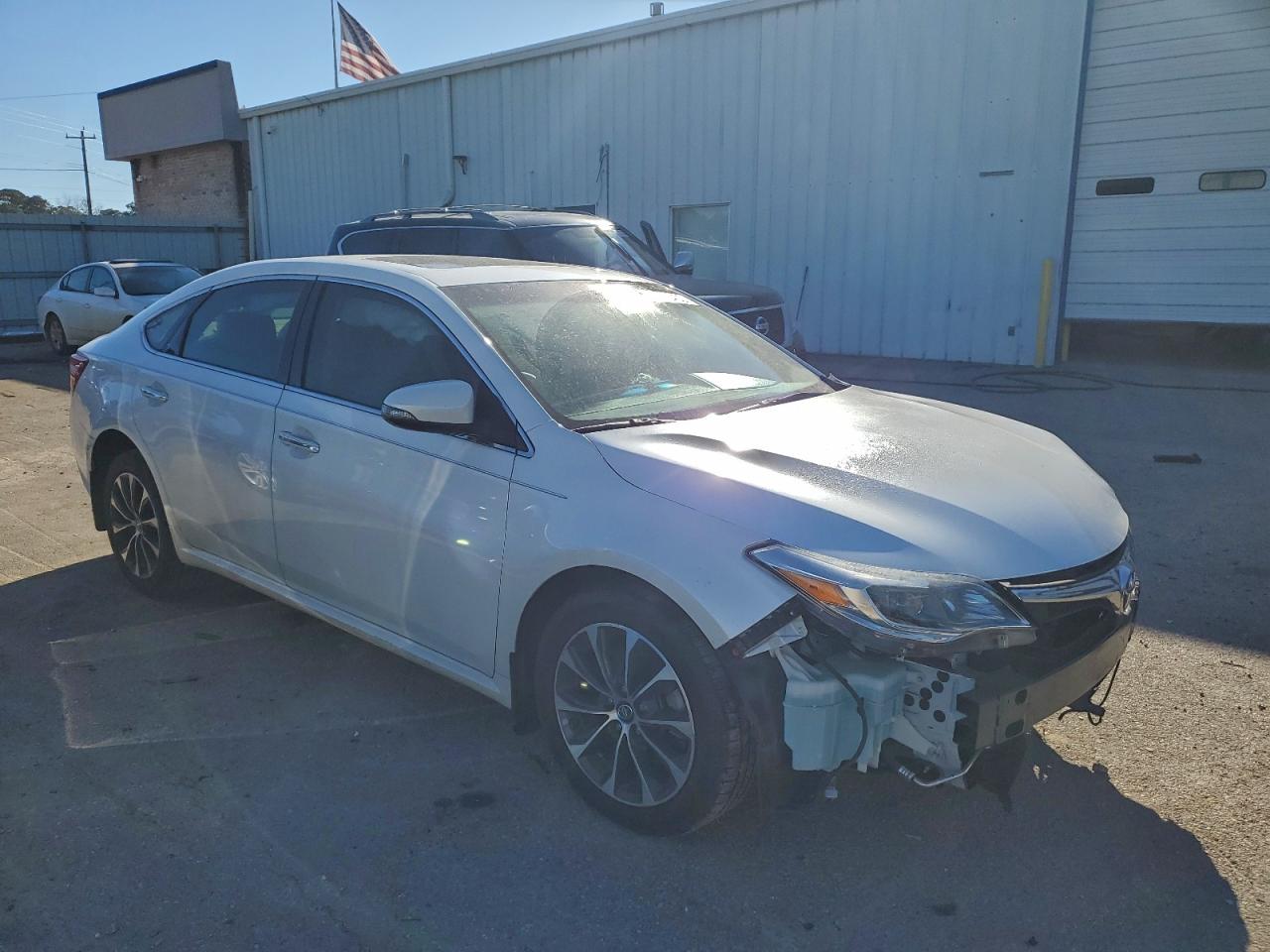 2016 TOYOTA AVALON XLE photo 4