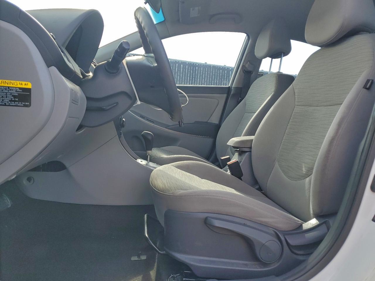 2016 HYUNDAI ACCENT SE photo 7