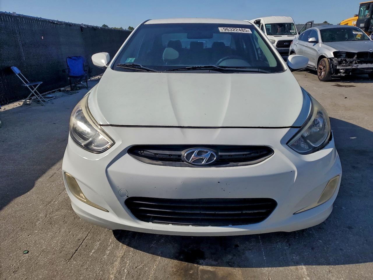 2016 HYUNDAI ACCENT SE photo 5