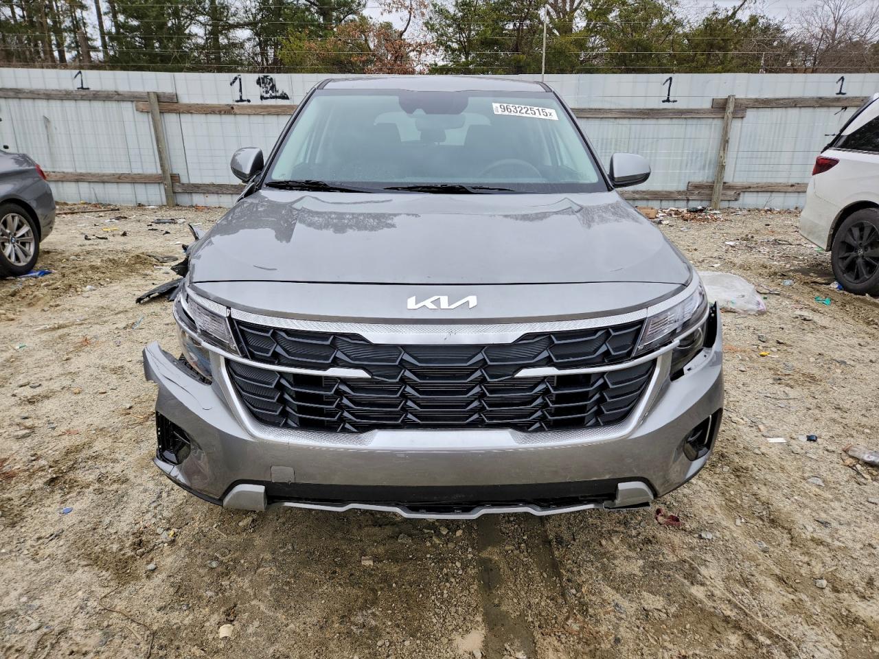 2025 KIA SELTOS LX photo 5