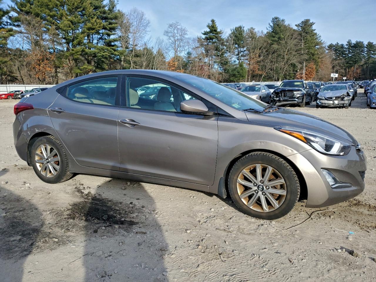 2014 HYUNDAI ELANTRA SE photo 4