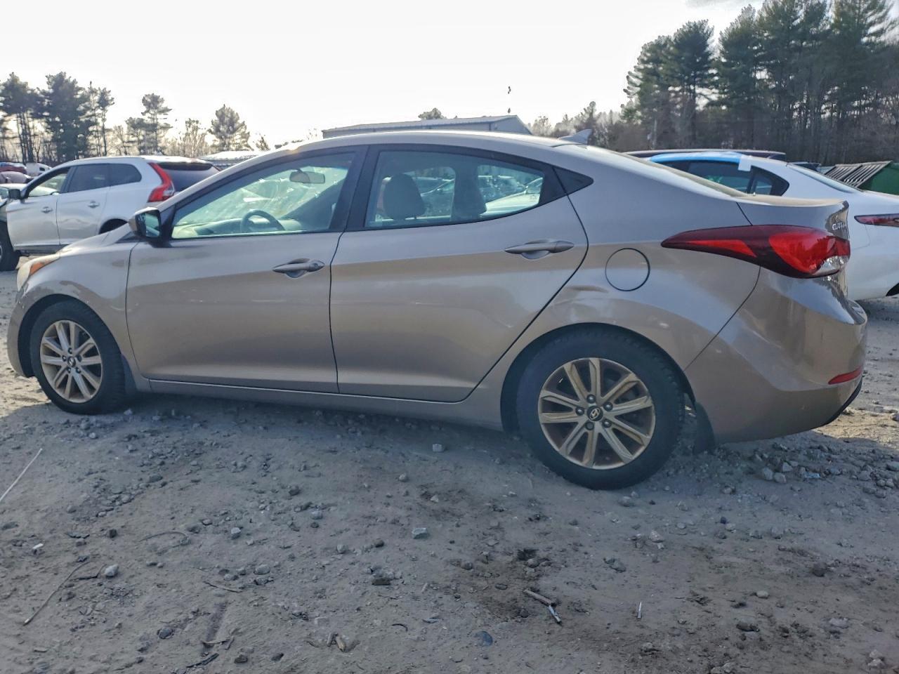 2014 HYUNDAI ELANTRA SE photo 2